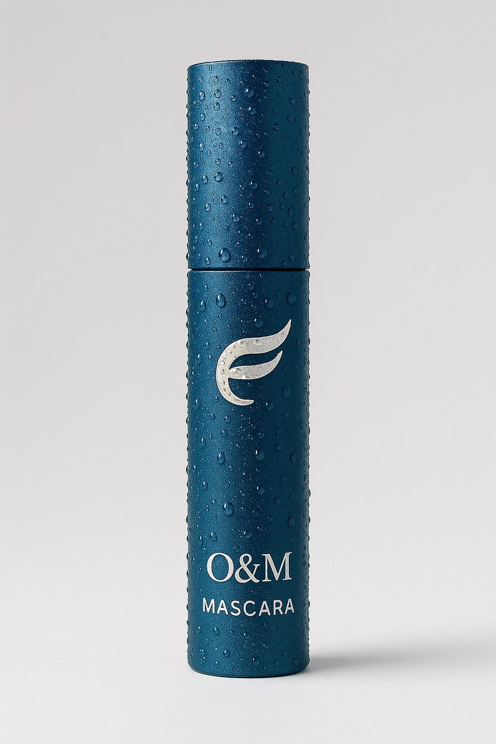 O&M Mascara – Waterproof, Vegan & Long-Lasting