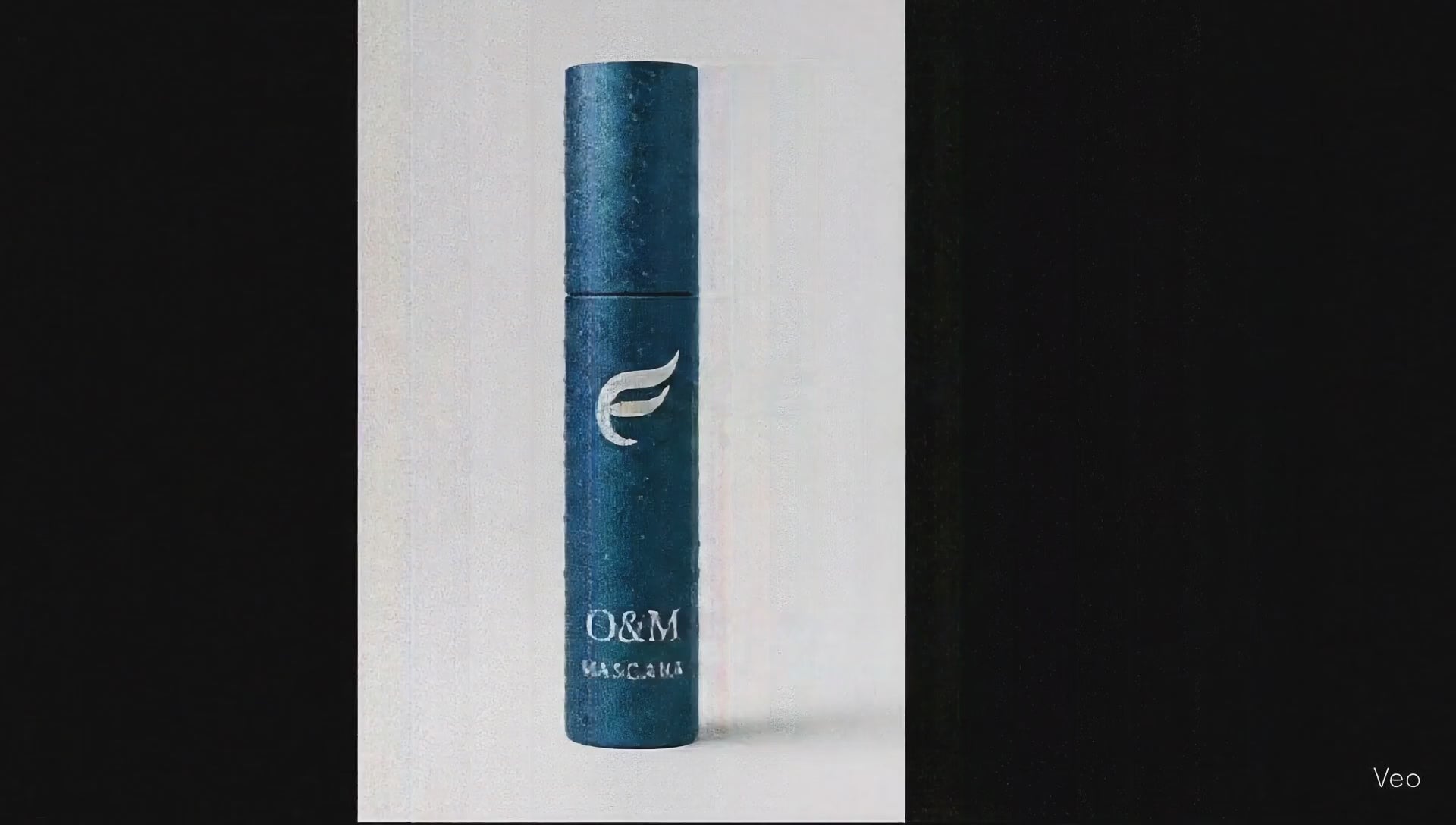O&M Mascara – Waterproof, Vegan & Long-Lasting